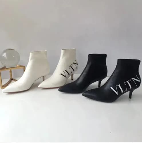 Valentino Logo 2018 Ankle Boots Black/White - 발렌티노… - 1