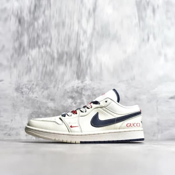 나이키 남/녀 로우 스니커즈 - Nike SB Dunk Low Unisex Sneaker … - 1