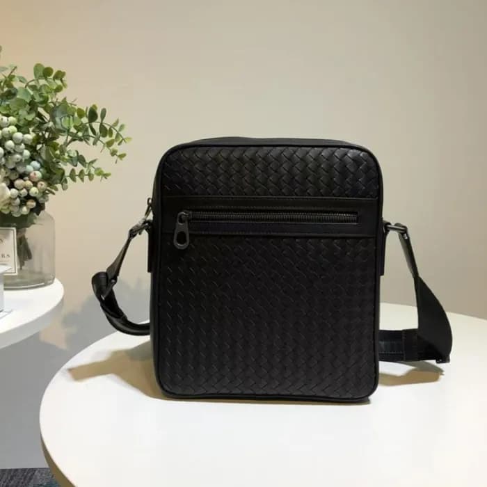 Bottega Veneta Leather Black Cross Bag,28cm - 보테가 … - 1
