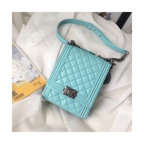 Chanel 2019 Boy Leather Chain Shoulder Bag ,19.5CM… - 1