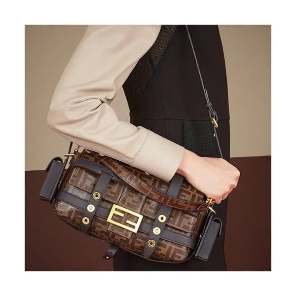Fendi 2019 Baguette Tote Shoulder Bag, 26cm - 펜디 2… - 1