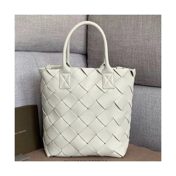 Bottega Veneta 2019 Tote Shoulder Shopper Bag,35cm… - 1