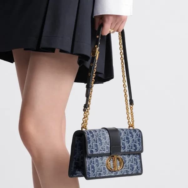 디올 여성 30 몽테뉴 체인 백 - Dior Womens 30 Montaigne Chain… - 1