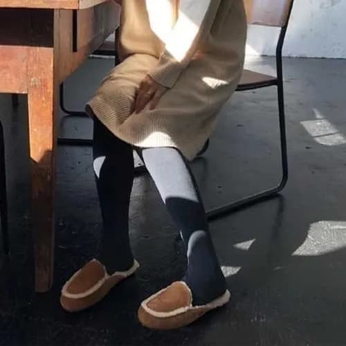 UGG 2018 LADIES LEATHER SLIPPER - UGG 여성 레더 어그 털슬리… - 1