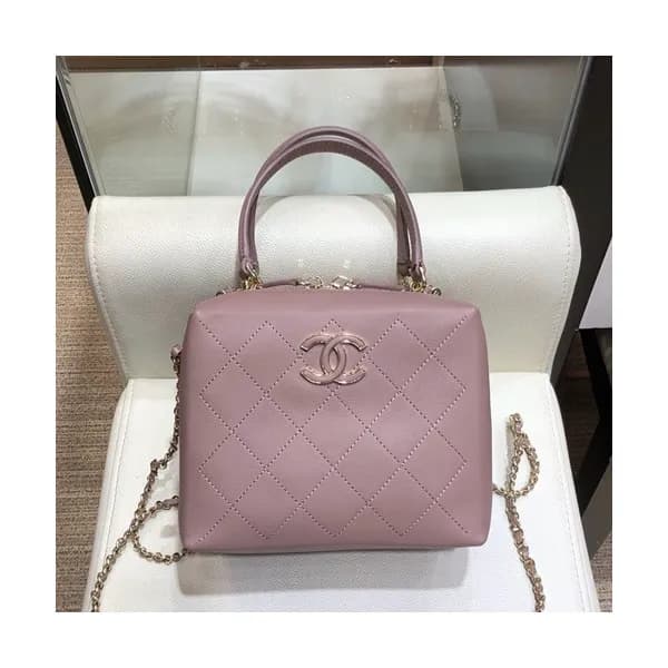 Chanel 2019 Leather Tote Shoulder Bag ,20CM - 샤넬 2… - 1