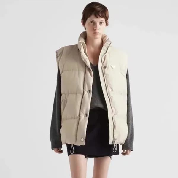 프라다 여성 화이트 덕다운 베스트 - Prada Womens White Down Best … - 1