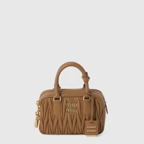 미우미우 여성 아르카디 마테라쎄 가죽 백 - Miumiu Womens Arkadi Mate… - 1