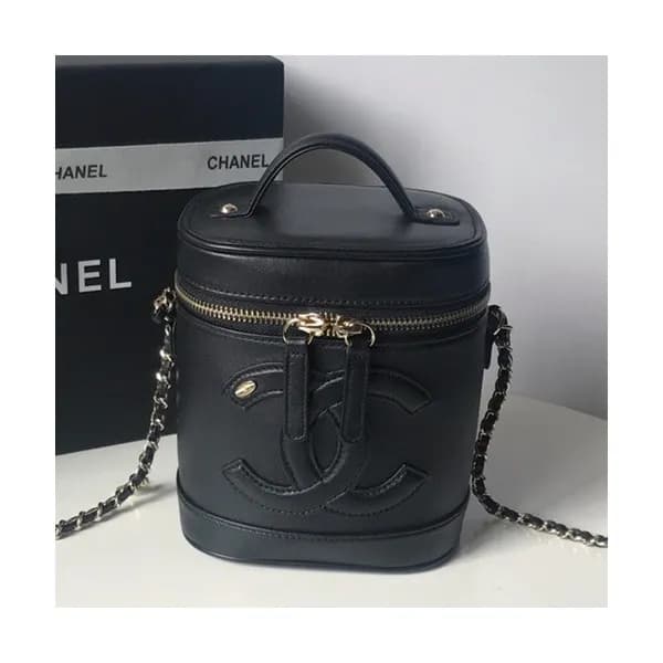 Chanel 2019 Vintage Leather Women Bucket Tote Shou… - 1