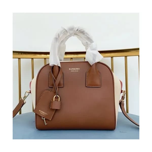 Burberry 2019 Leather Tote Shoulder Bag, 34cm - 버버… - 1