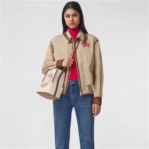 [버버리]Burberry 2021 Women's Canvas Tote Bag/Sho… - 1