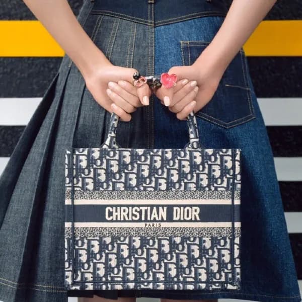 디올 여성 네이비 북토트 - Womens Navy Book Tote - dio01909x - 1
