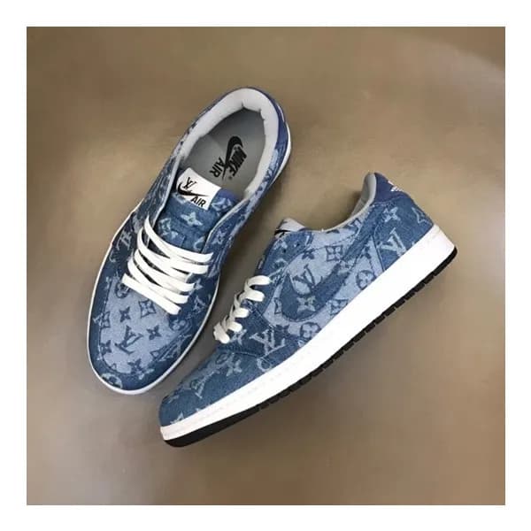 루이비통 남성 블루 스니커즈 - Louis vuitton Mens Blue Sneakers… - 1