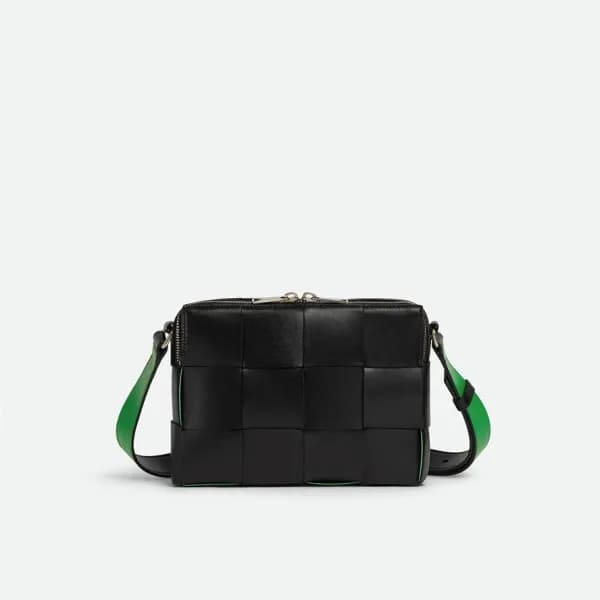 보테가베네타 남성 블랙 카메라백 - Bottega Veneta Mens Black Came… - 1