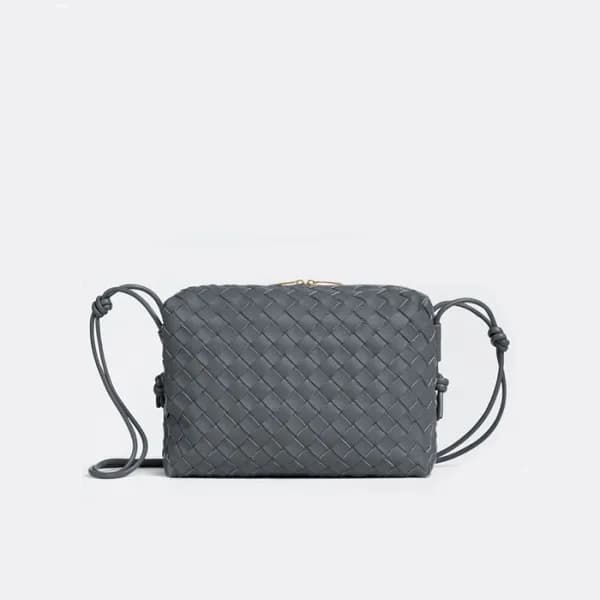 보테가베네타 여성 그레이 크로스백 - Bottega Veneta Womens Gray Cr… - 1