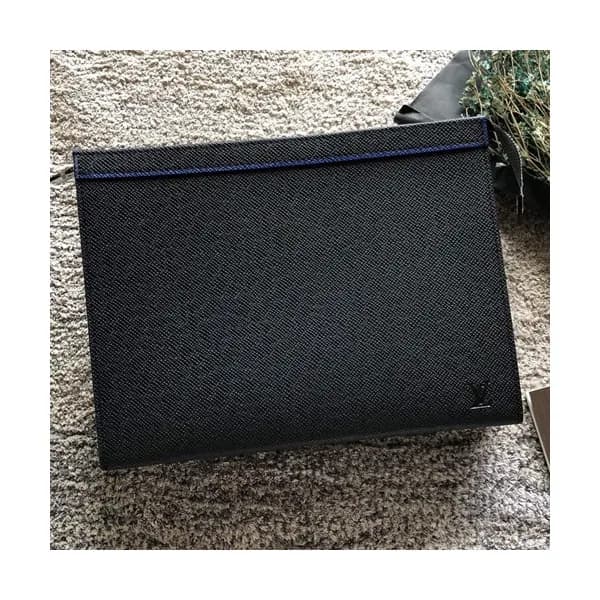Louis Vuitton Taiga Pochette Voyage Clutch Bag,26c… - 1