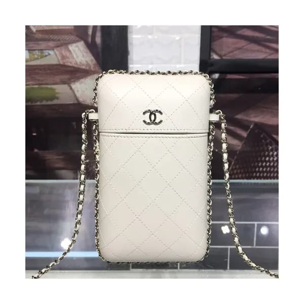 Chanel 2019 Leather Chain Shoulder Bag / Phone Bag…