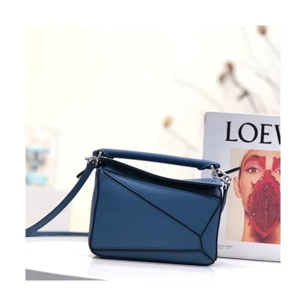 Loewe 2019 Puzzle Mini Shoulder Bag, 18CM - 로에베 20… - 1