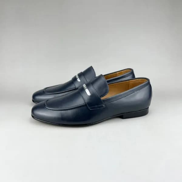 루이비통 남성 모던 그레이 로퍼 - Louis vuitton Mens Gray Loafer… - 1