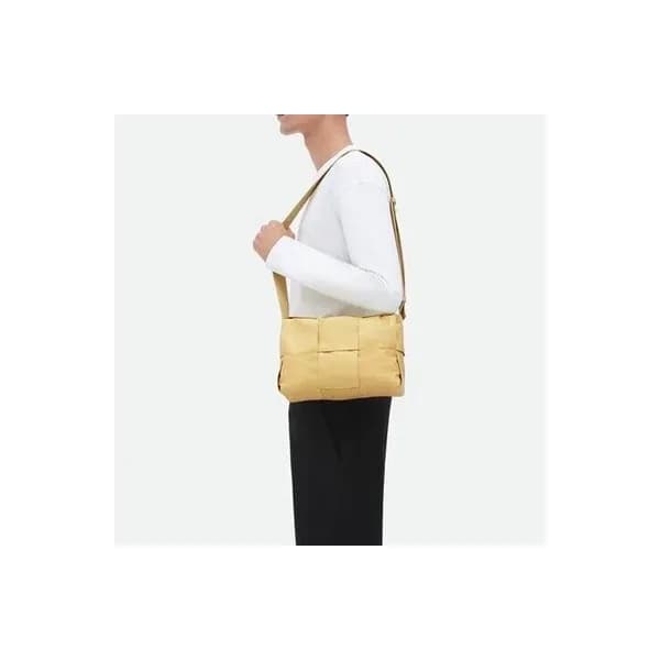 보테가베네타 남성 옐로우 카세트백 - Bottega Veneta Mens Yellow Ca… - 1