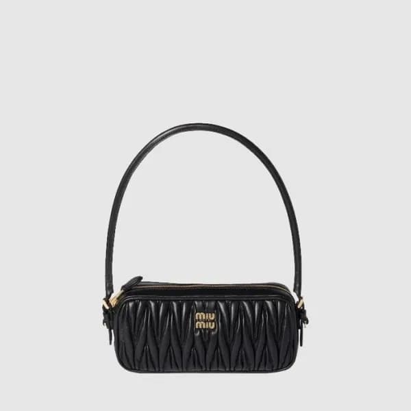 미우미우 여성 마테라쎄 나파 가죽 파우치 - Miumiu Womens Matelasse N… - 1