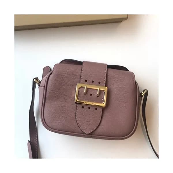 Burberry 2019 Buckle Camera Shoulder Bag, 22cm - 버… - 1