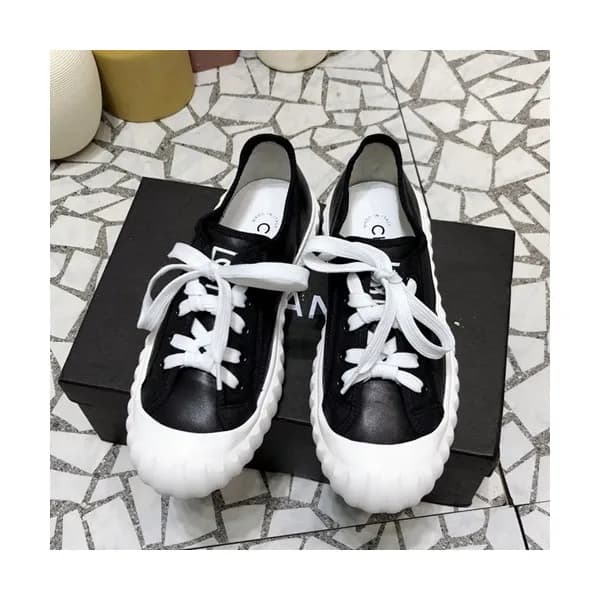 Chanel 2019 Ladies Leather Sneakers - 샤넬 2019 여성용 … - 1