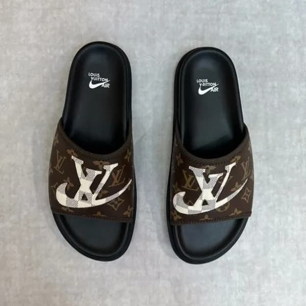 루이비통 남성 브라운 슬리퍼 - Louis vuitton Mens Brown Slipper… - 1
