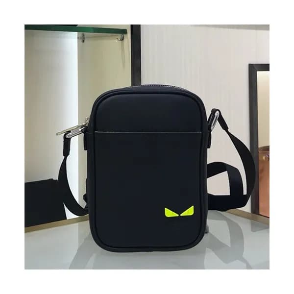 Fendi 2019 Leather Shoulder Bag, 19cm - 펜디 2019 레더… - 1