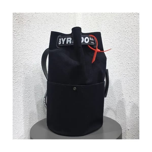 Off White 2019 Canvas Shoulder Bag / Belt Bag / Ba… - 1
