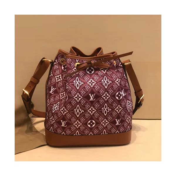 Louis Vuitton 2020 Bucket Shoulder Cross Bag,24cm … - 1