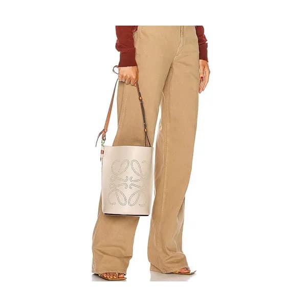 Loewe 2020 Leather Bucket Shoulder Bag, 29CM - 로에베… - 1