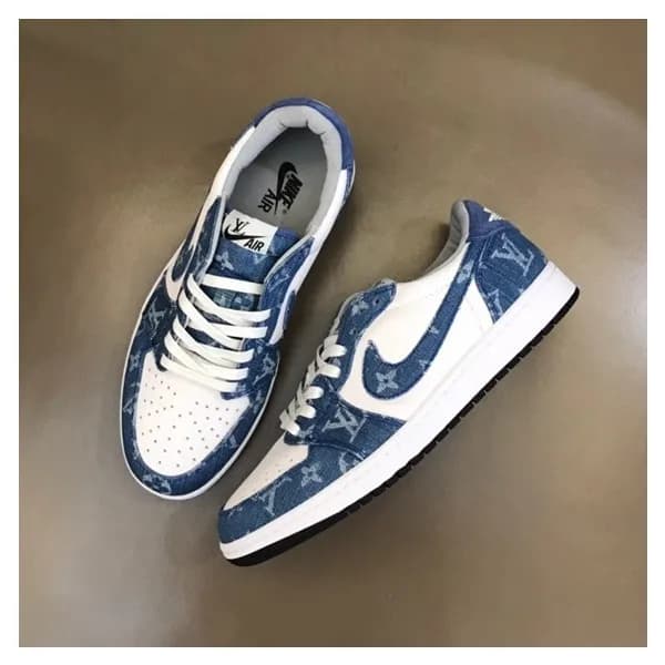 루이비통 남성 블루 스니커즈 - Louis vuitton Mens Blue Sneakers… - 1