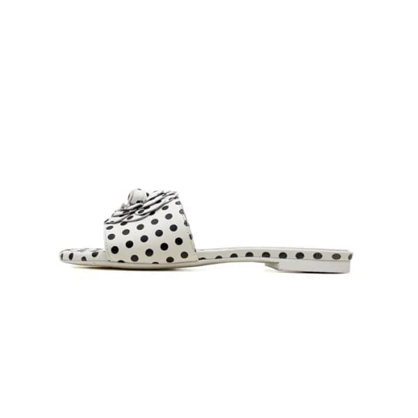 샤넬 여성 까멜리아 화이트 뮬 - Chanel Womens White Slippers - … - 1