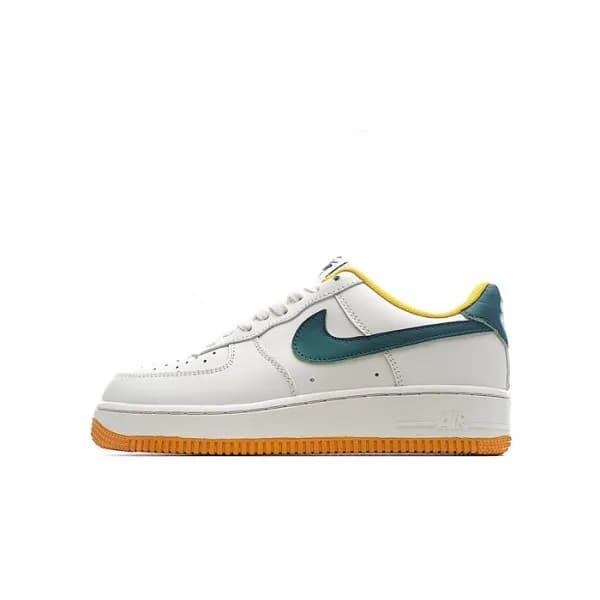 나이키 남/녀 그린 스니커즈 - Nike Air Force 1 Unisex Sneakers… - 1
