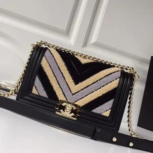 Chanel Leboy Leather Chain Shoulder Bag ,25CM - 샤… - 1
