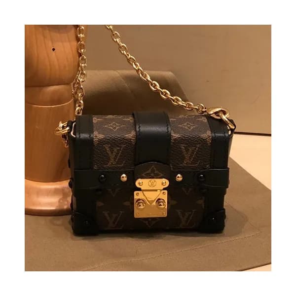 Louis Vuitton 2019 Essential Trunk Chain Shoulder … - 1