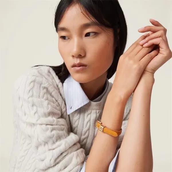 미우미우 여성 이니셜 팔찌 - Miumiu Womens Initial Bangle - ac… - 1