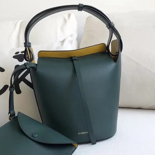 Burberry Leather Bucket Shoulder Bag, 29cm - 버버리 레… - 1