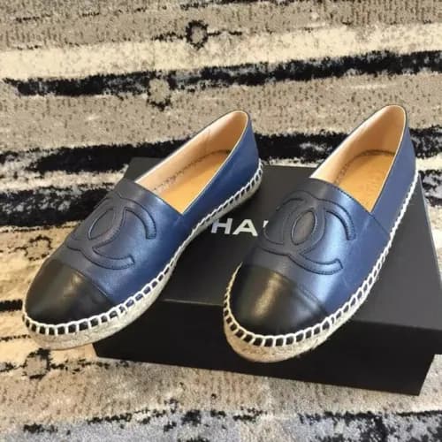 Chanel 2018 Ladies Classic CC Logo Plat Shoes - 샤넬… - 1
