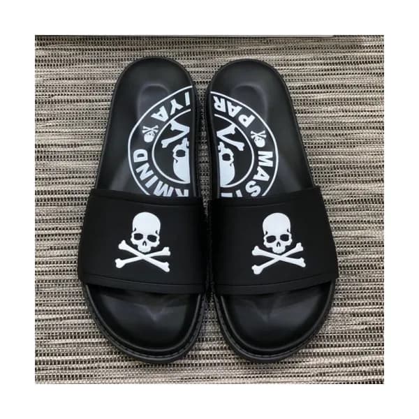 [트렌디]Mastermind 2019 Mens Skull Logo Leather Slipp… - 1