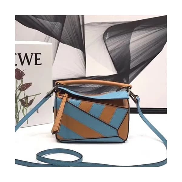 Loewe 2019 Puzzle Mini Shoulder Bag, 18CM - 로에베 20… - 1