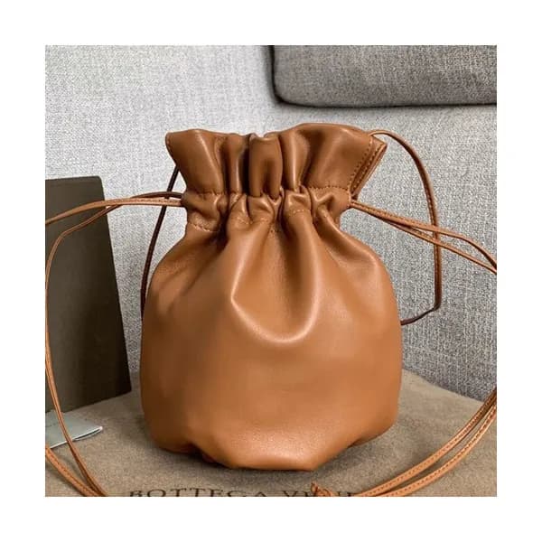 Bottega Veneta 2019 Pouch Bag / Bucket Shoulder Cr… - 1