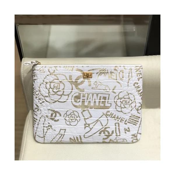 Chanel 2019 Leather Clutch Bag,28CM - 샤넬 2019 레더 클… - 1