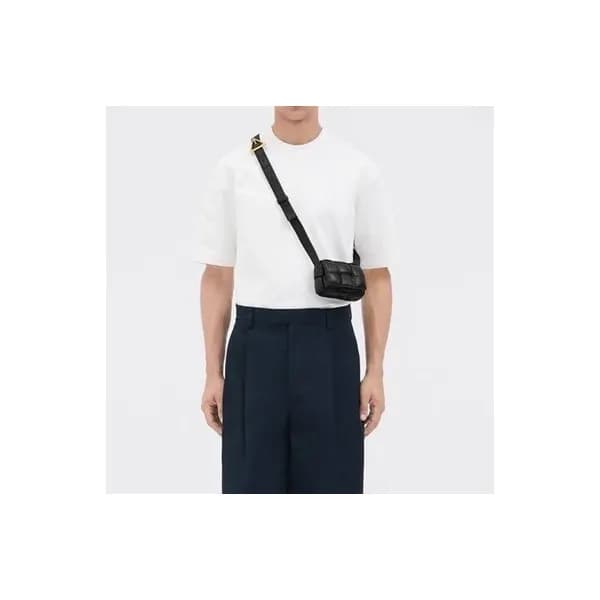 보테가 베네타 남/녀 블랙 미니 카세트백 - Bottaga veneta Unisex Bla… - 1