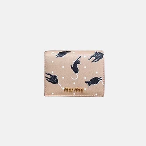 18/19 MiuMiu Ladies Matelassé Logo Small Wallet 5M… - 1