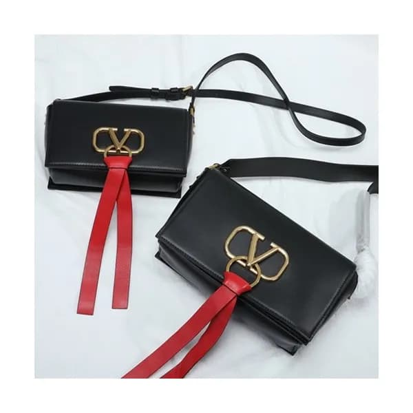 Valentino 2019 V-ring Leather Shoudler Bag,20/25CM… - 1