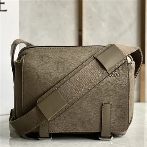[로에베] Loevve 2020 Men's Military Messenger Sho… - 1