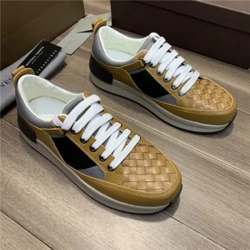 Bottega Veneta 2020 Men's Leather Sneakers - 보… - 1