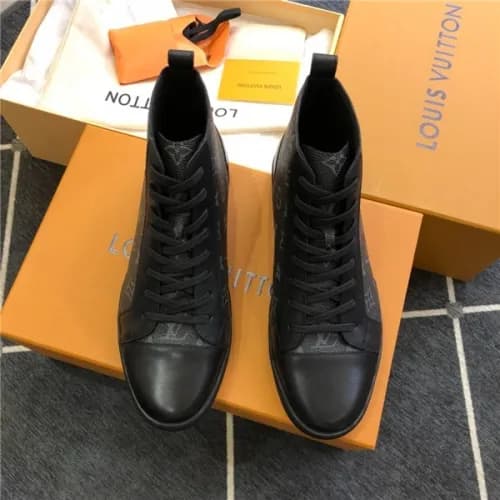 Louis Vuitton 2020 Men's Leather Sneakers - 루이… - 1