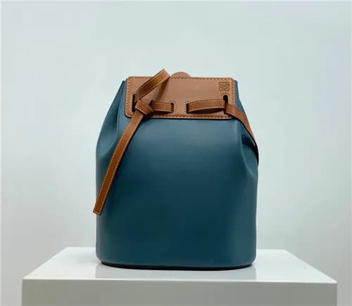 [로에베] Loevve 2021 Women's Leather Bucket Bag,2… - 1